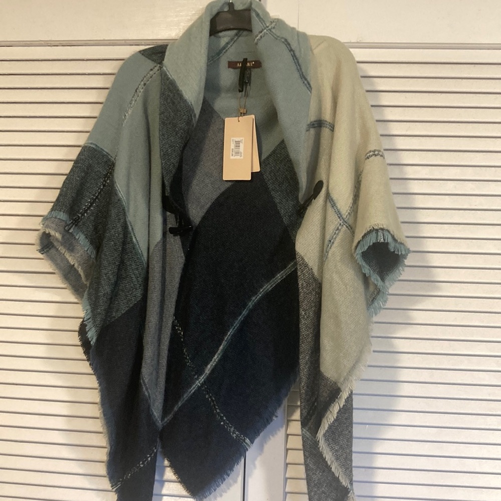 Women’s Blue Plaid Winter Poncho